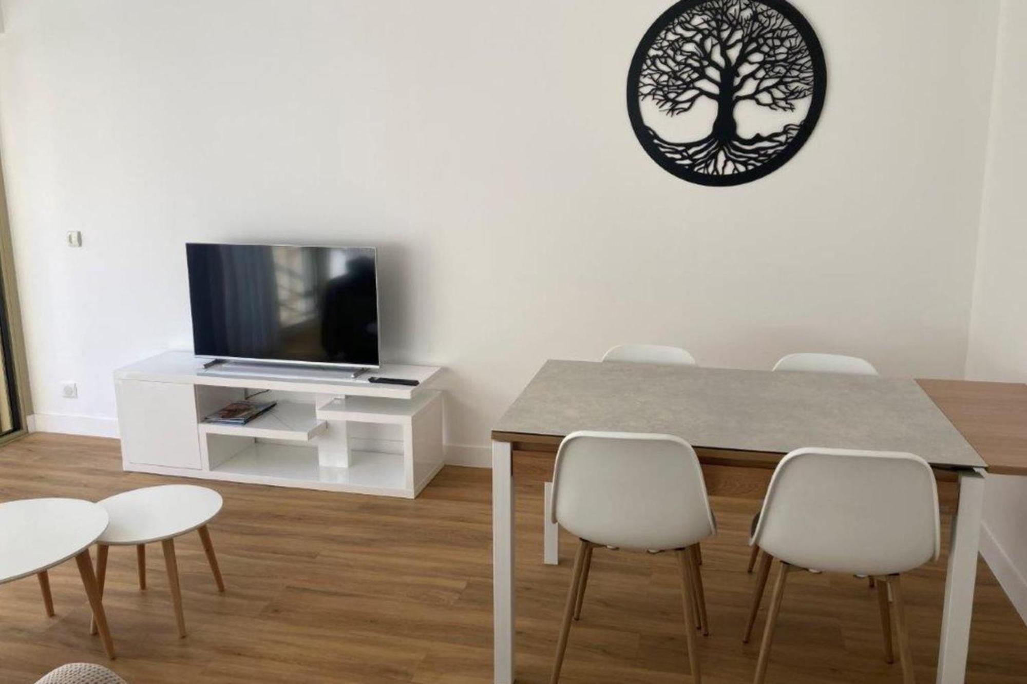 Beautiful Family Cocoon Of 65 M Close To The Sea *